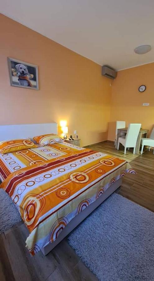 Ales Apartman Sombor Exteriör bild