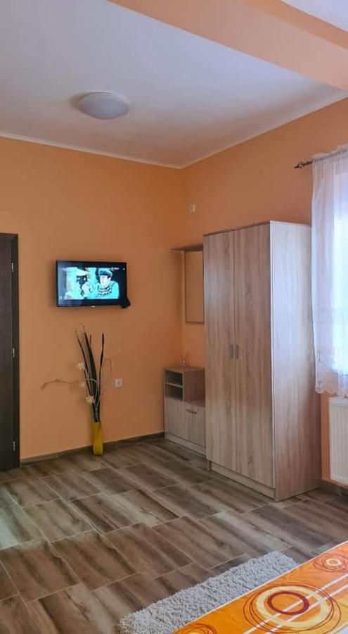 Ales Apartman Sombor Exteriör bild