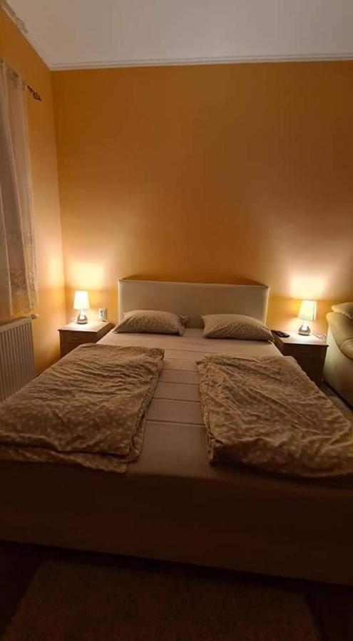 Ales Apartman Sombor Exteriör bild