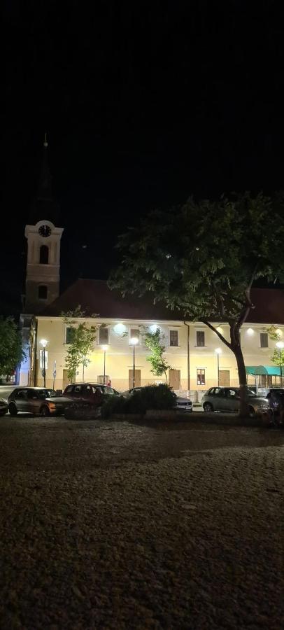 Ales Apartman Sombor Exteriör bild